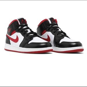 Air Jordan 1 Mid ‘Black Gym Red'